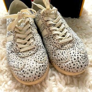 Gola Sneakers size 7